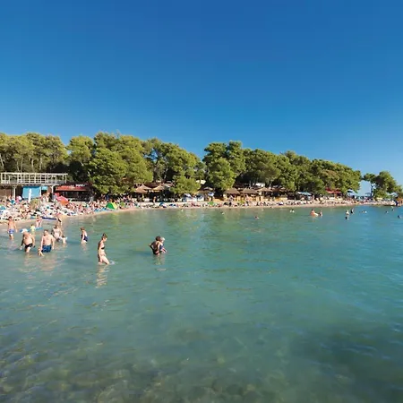 Holiday home 4 Bedroom Pet Friendly In