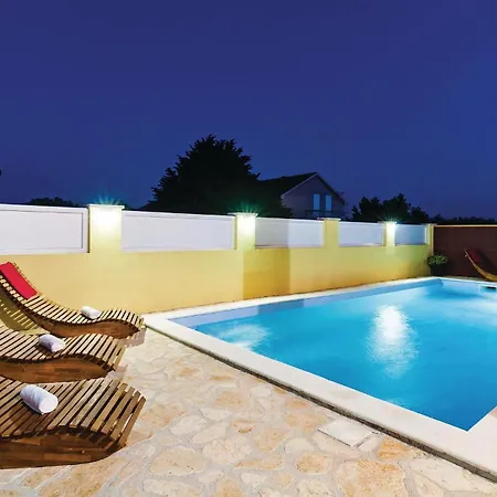 Four-bedroom In Feriehus *