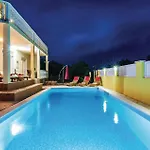 Four-bedroom In Σπίτι διακοπών Polaca