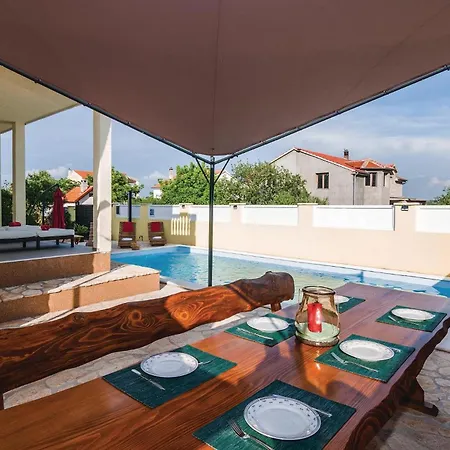 Four-bedroom In Feriehus Polaca
