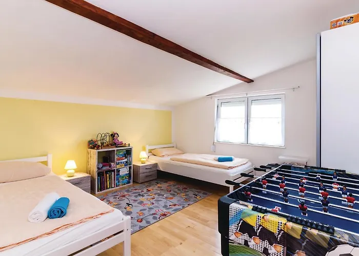 Four-bedroom In Feriehus Polaca