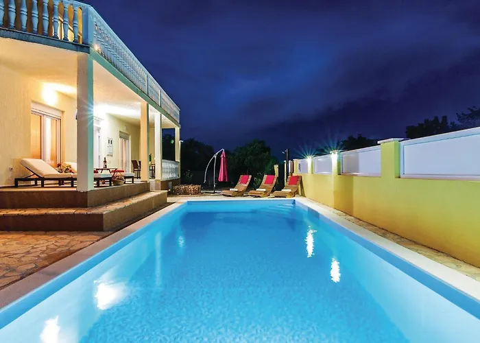 Four-bedroom In Feriehus Polaca